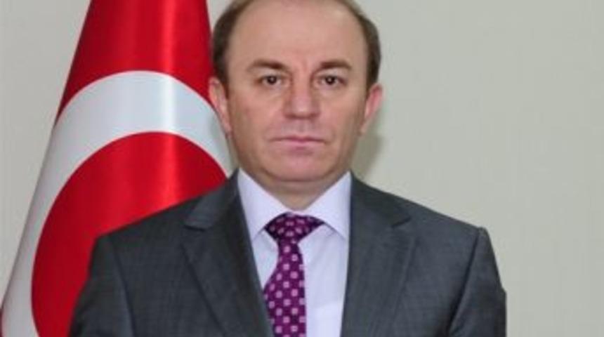 Vali &Ouml;zt&uuml;rk Yeni Yıl Mesajı Yayımlayarak 2012 Yılını Değerlendirdi