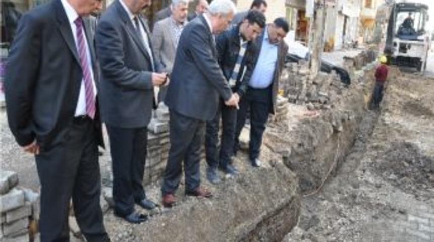 Erdemli&rsquo;de Elektrik Hatları Yer Altına Alınıyor