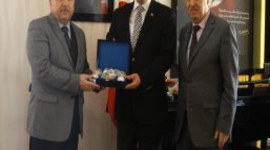 Kimse Yok Mu Derneği'nden Başkan Akg&uuml;l'e Ziyaret