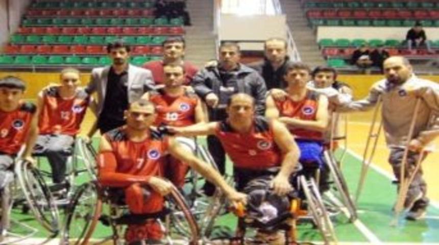 Bedensel Engelli Sporculardan Vali Karaloğlu Ve Yardımcısı &Ouml;zel&rsquo;e Teşekk&uuml;r