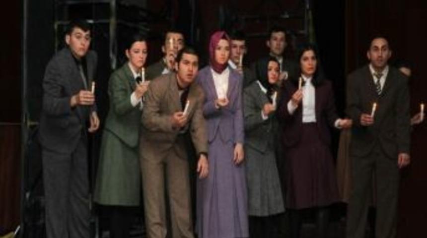 'd&uuml;nden Bug&uuml;ne &Uuml;lkem' Sahne Dedi