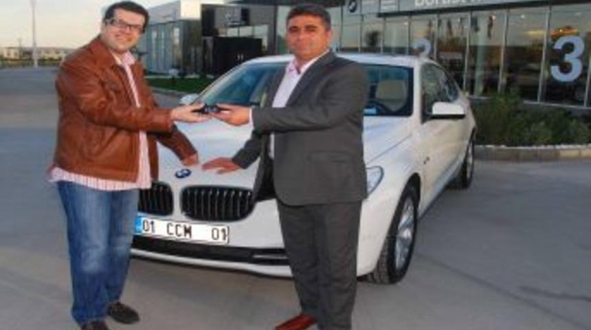 En Y&uuml;ksek Ciroyu Yapan Bayisine Son Model BMW Hediye Etti