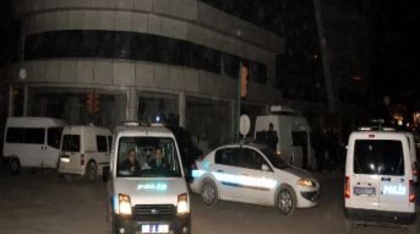 Van'da Ş&uuml;pheli Poşet Alarmı