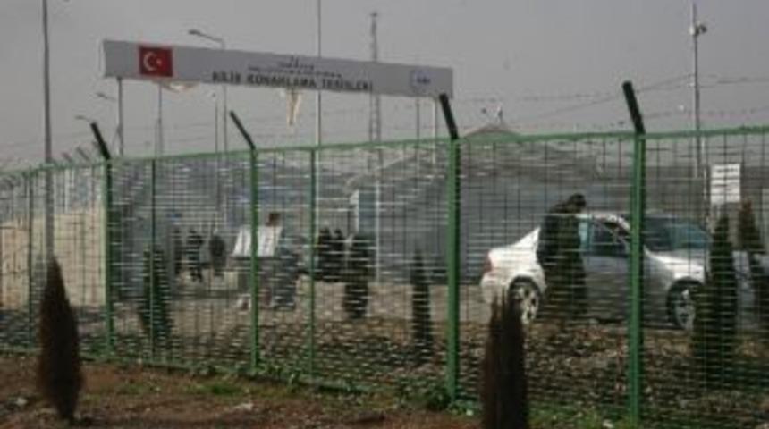 150 Bin Suriyeli, Yeni Yıla &Uuml;lkelerinden Uzakta T&uuml;rkiye&rsquo;deki Kamplarda Giriyor