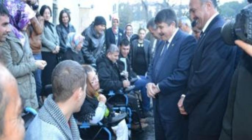 Engelli Vatandaşlara Yılbaşı Hediyesi