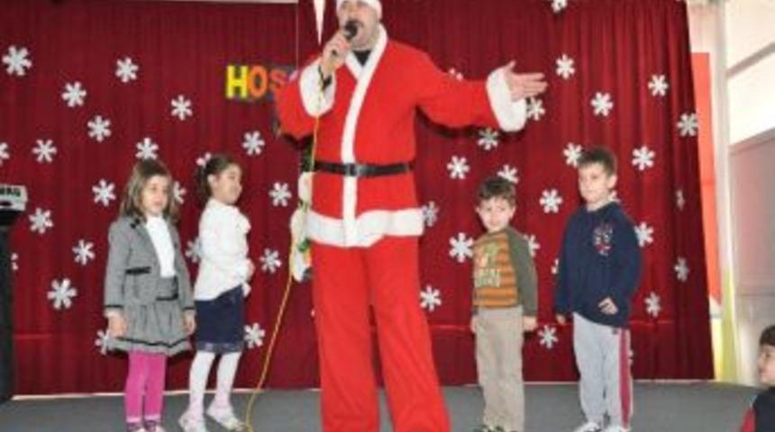 Minik &Ouml;ğrenciler Yeni Yılı Coşkuyla Kutladı