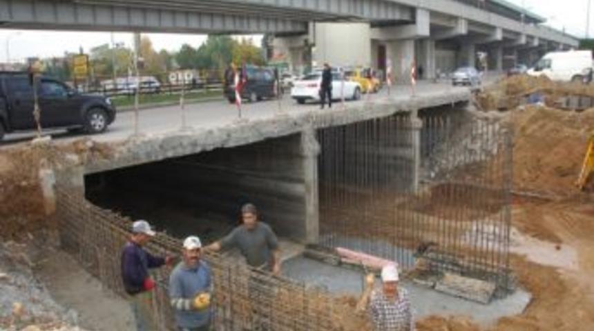 B&uuml;y&uuml;kşehir Kanalk&ouml;pr&uuml;'y&uuml; Genişletiyor
