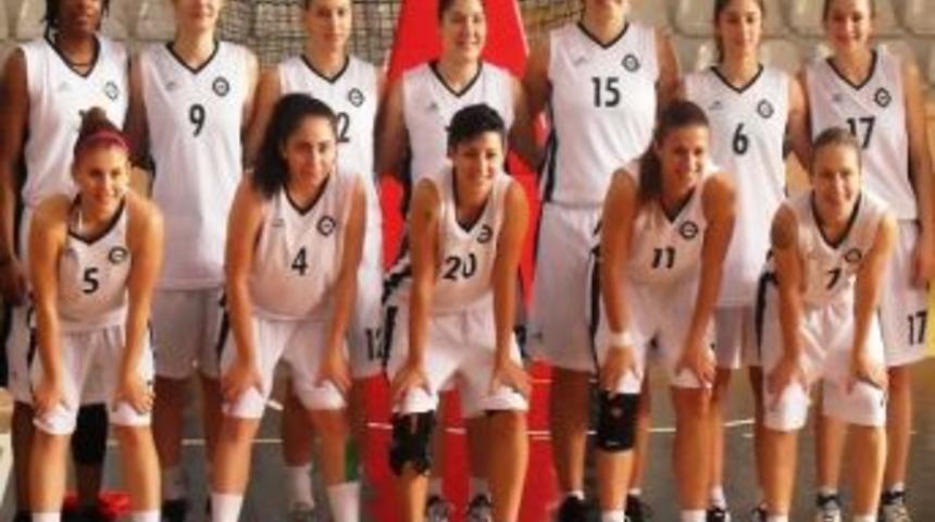 Altaylı Kızlar 11 Ma&ccedil;ta 1000 Sayı Yaptı