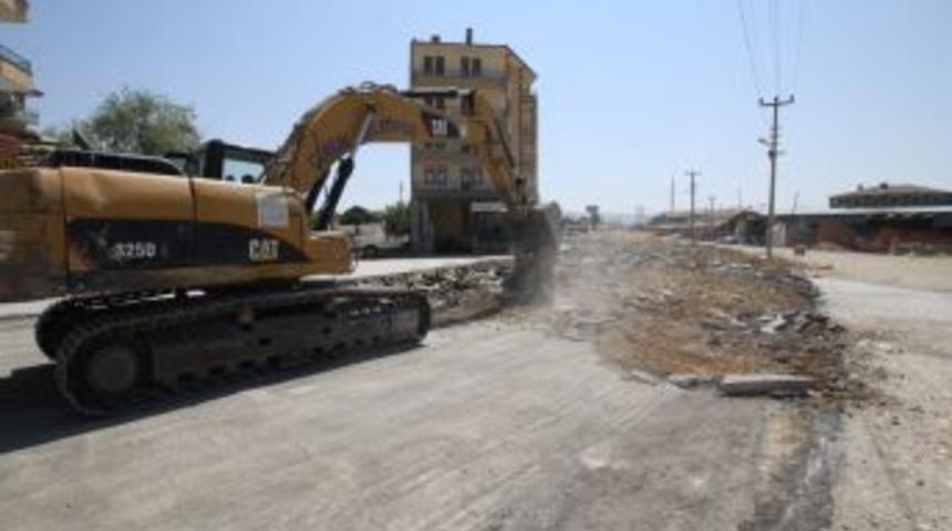 &Ccedil;ubuk&rsquo;ta Yol Ve Altyapı &Ccedil;alışmaları Devam Ediyor