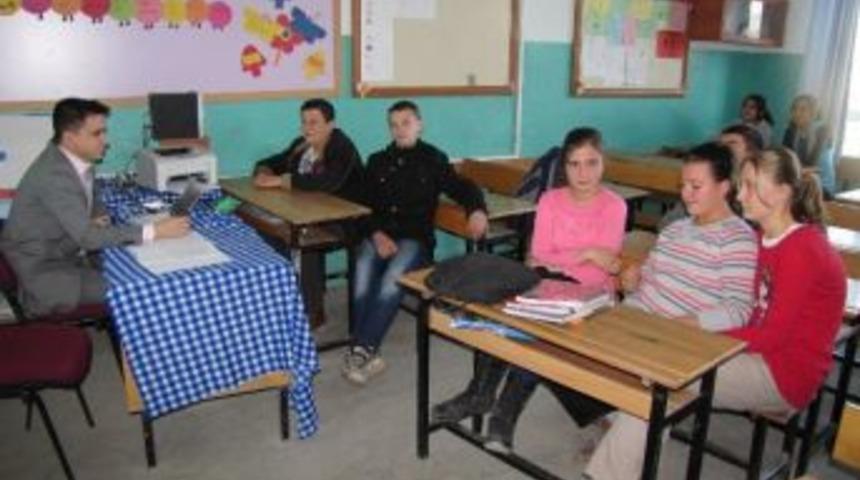 Hisarcık Atat&uuml;rk İlkokulunda Şiir Dinletisi Egzersiz &Ccedil;alışması