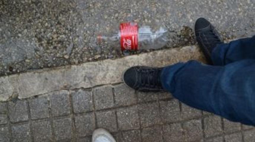 Yardım Alamayınca Başkan Yardımcılarının Ara&ccedil;larını Yaktı