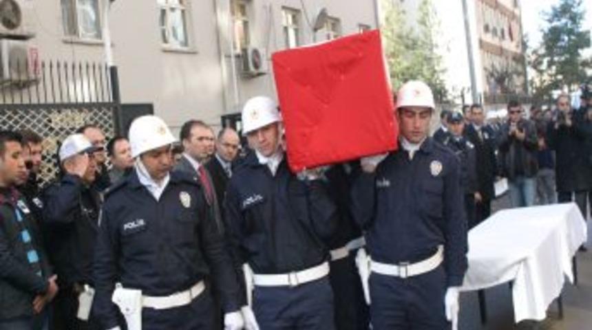 Şehit Polis Memuru I&ccedil;in T&ouml;ren D&uuml;zenlendi.