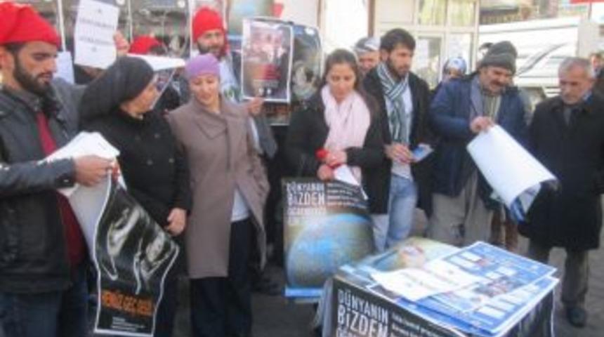 Hakkari'de Sigaranın Zararlarına Karşı Broş&uuml;rler Dağıtıldı