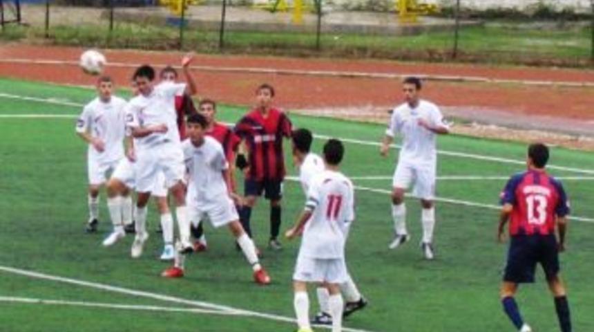 Futbolda Altyapı Takımlarının Mücadelesi Sürüyor