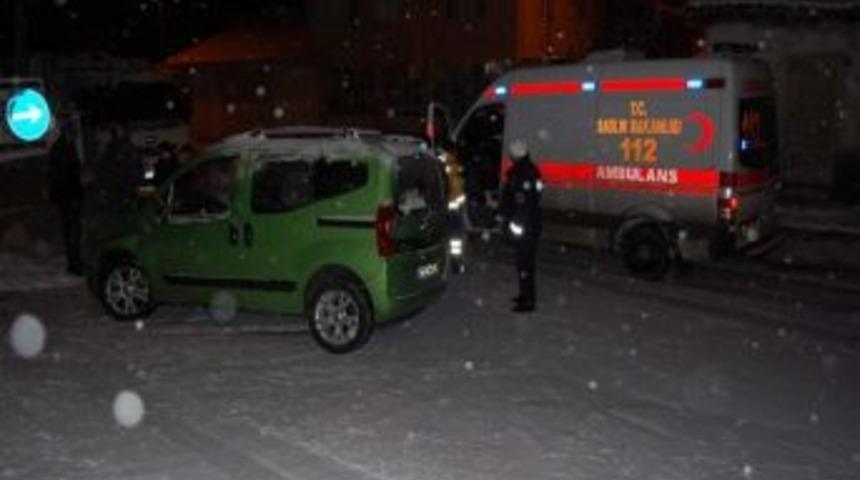 Boz&uuml;y&uuml;k&rsquo;te Buzlanmayla Gelen Kaza: 1 Yaralı