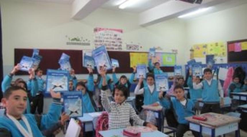 Yerk&ouml;y&rsquo;de Se&ccedil;meli Ders Kitaplarının Dağıtımı Tamamlandı