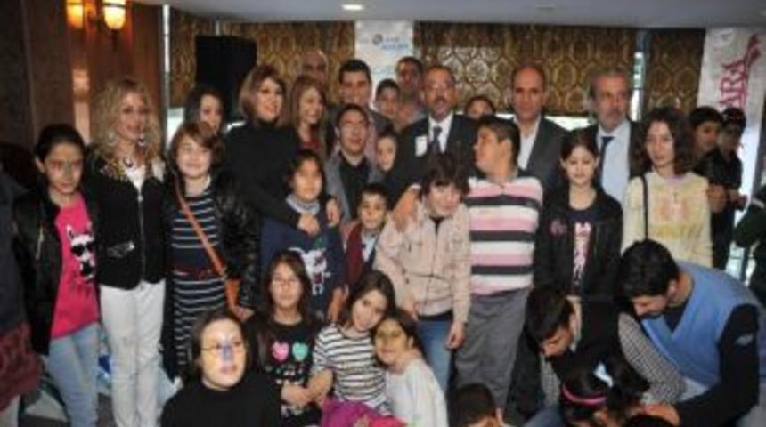 T&uuml;t&uuml;nc&uuml; Engelli Ve Kimsesiz &Ccedil;ocuklarla Bir Araya Geldi