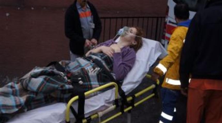 Zehirlenen Turistlerin Tedavisi S&uuml;r&uuml;yor