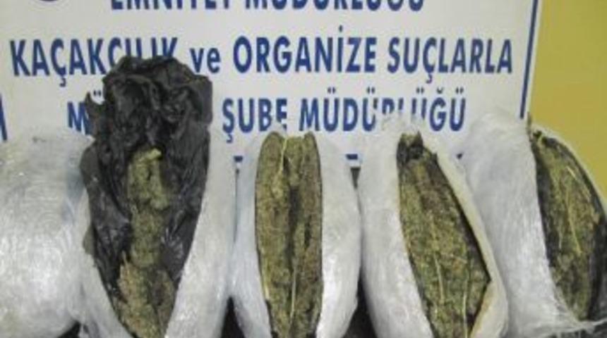 Giresun'a Yılbaşı Eğlencesi İ&ccedil;in Getirilen Yaklaşık 6 Kg Esrar Ele Ge&ccedil;irildi