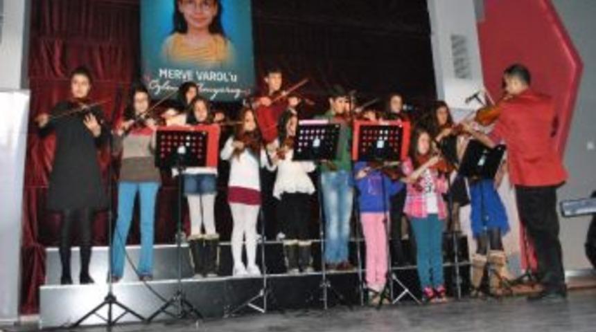 Merve Varol Şarkılarla Anıldı