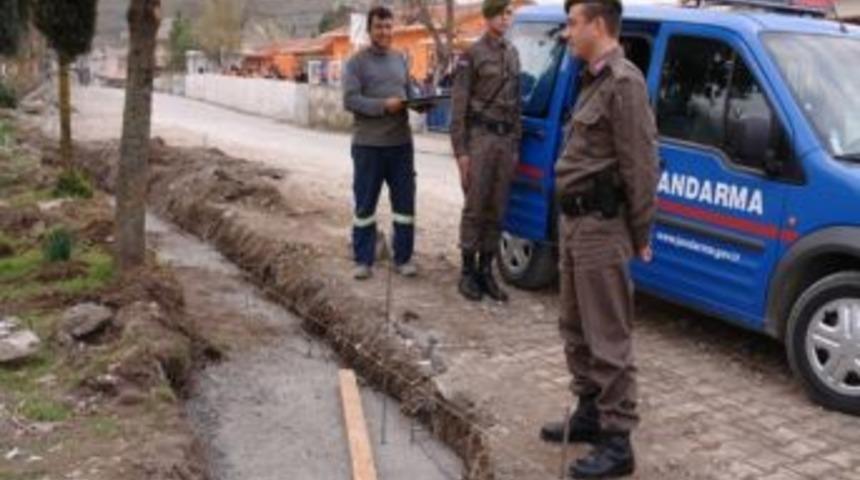 &Uuml;steğmen Balci, Şehitlik &Ccedil;alışmalarını İnceledi