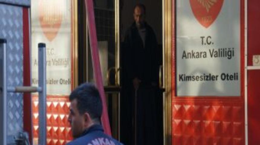 Kimsesizlerin Kaldığı Otelde Yangın Paniği