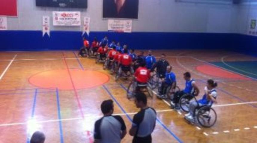 B&uuml;y&uuml;kşehirli Basketbolcular Engel Tanımıyor