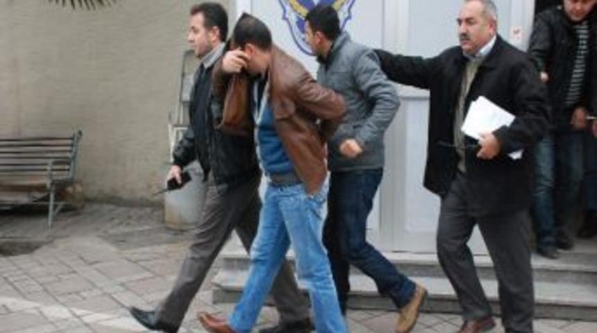 Zorla Alıkoymaya 3'er Yıl 4'er Ay Hapis