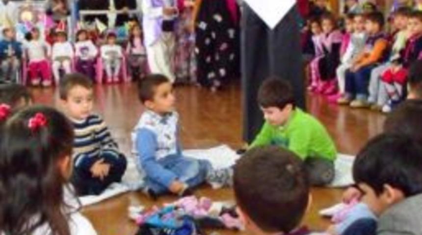 Miniklerden &lsquo;yeni Yıl, Yeni Yaş&rsquo; Eğlencesi