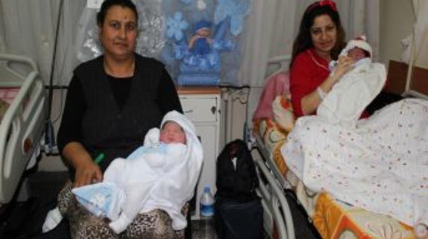 Edremit&rsquo;te 2013 Ilk Bebekleri Nedret Ve Muhammed