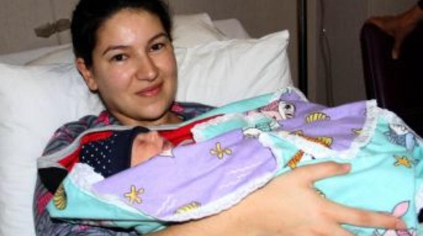 Van&rsquo;da Yeni Yılın İlk Bebekleri