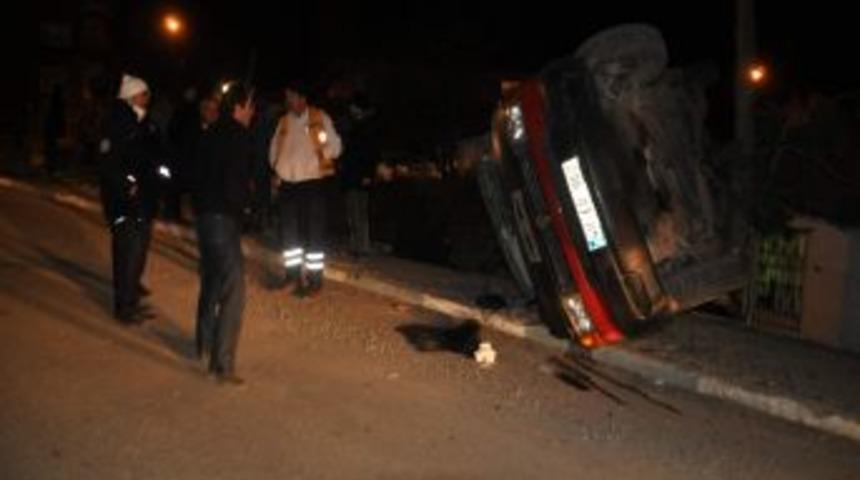 Takla Atan Aracın Eve &Ccedil;arpmasına Ağa&ccedil; Mani Oldu