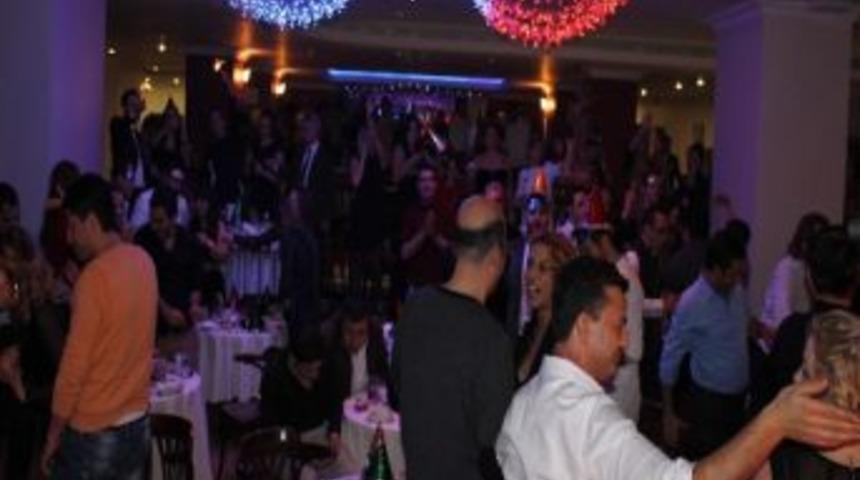 Diyarbakırlılar, Yeni Yılı Eğlence Mekanlarında Kutladı