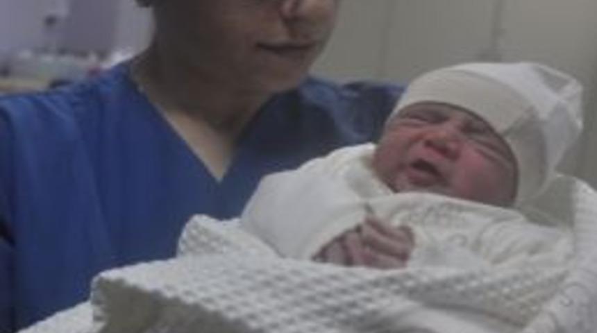 Siirt&rsquo;te Yeni Yılın İlk Bebeği 'yusuf' Oldu