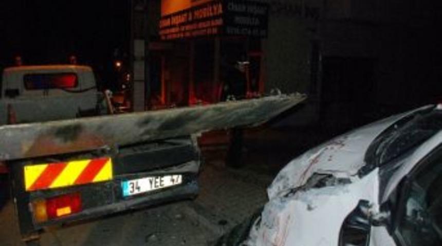 Maltepe'de Trafik Kazası: 2 Yaralı