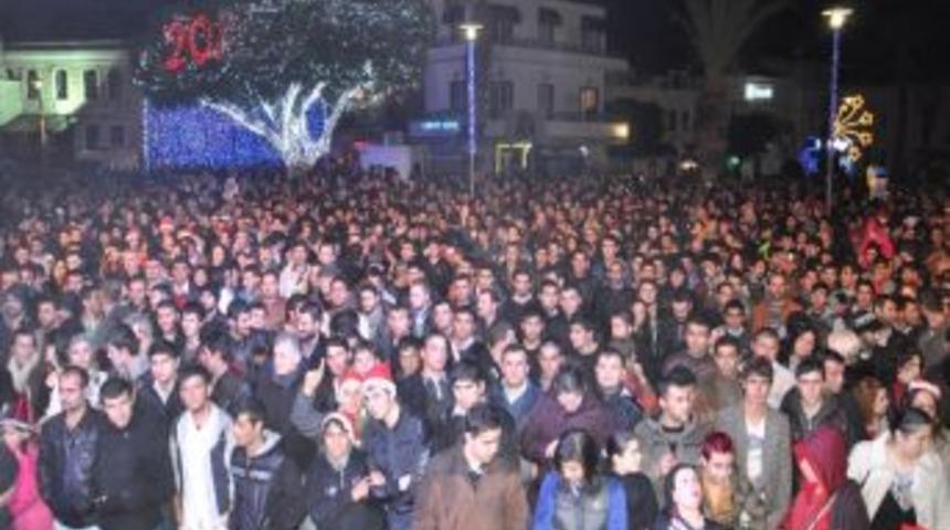 Şevval Sam Yılbaşında Coşturdu