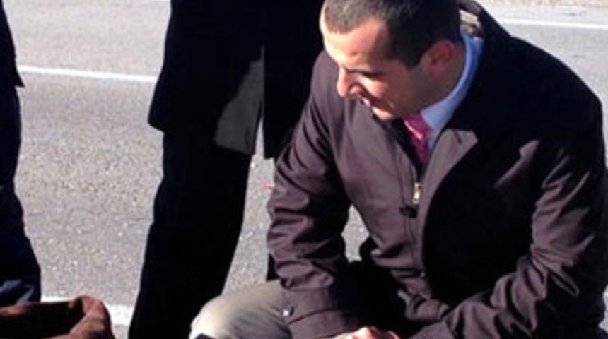 Kaymakam ile yaralı arasında futbol diyaloğu