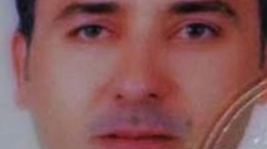 İzmirli gazeteci kazada &ouml;ld&uuml;