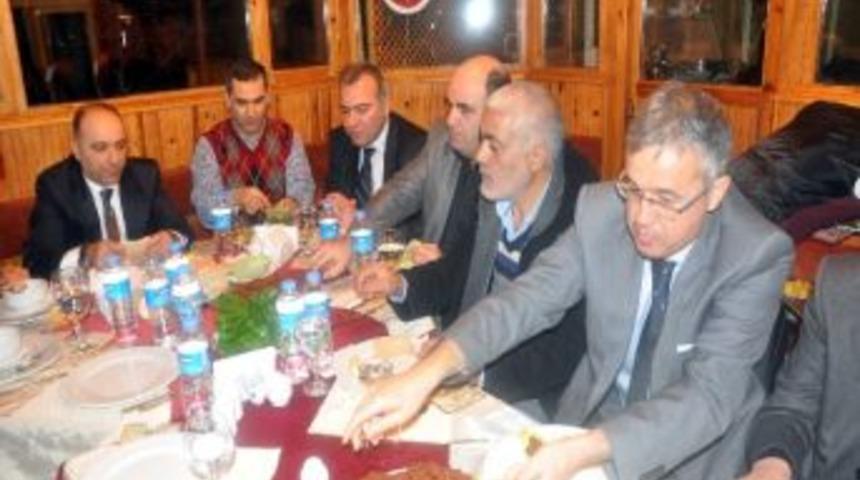 Balıkesir Emniyet M&uuml;d&uuml;rleri Yeni Yılı &Ccedil;iğ K&ouml;fte İle Karşıladı