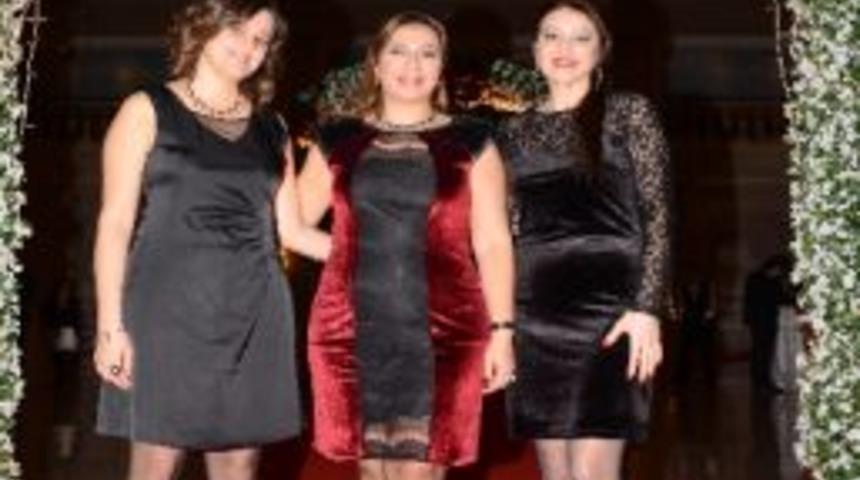 Altay İzmir'de Hemşehrilerini Coşturdu