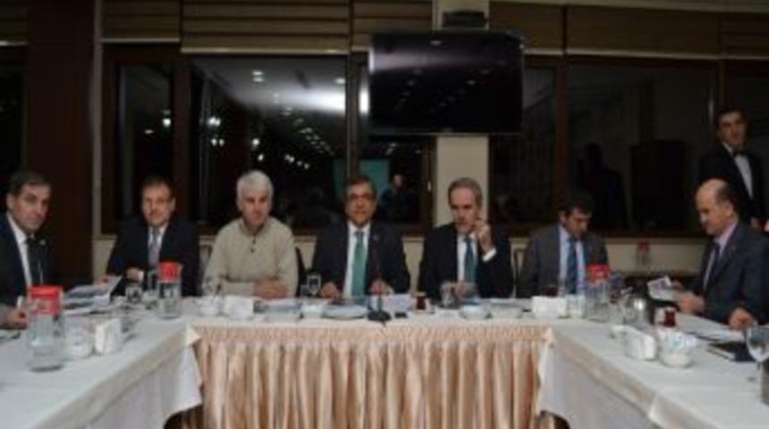 Ak Parti İl Y&ouml;netimi, Gece Yarısı Toplantısında Bursa&rsquo;nın 100 Projesini Ele Aldı