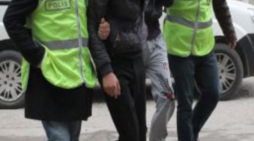 Yılbaşı Hırsızı İki Kardeş Yakalandı