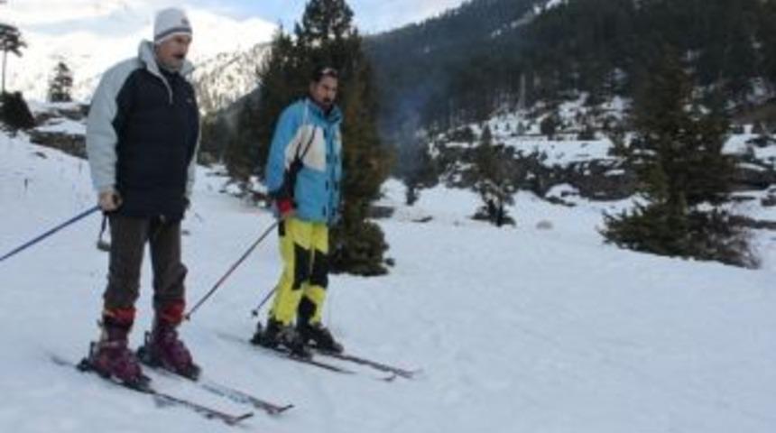 Karboğazı&rsquo;nda Kayak Keyfi