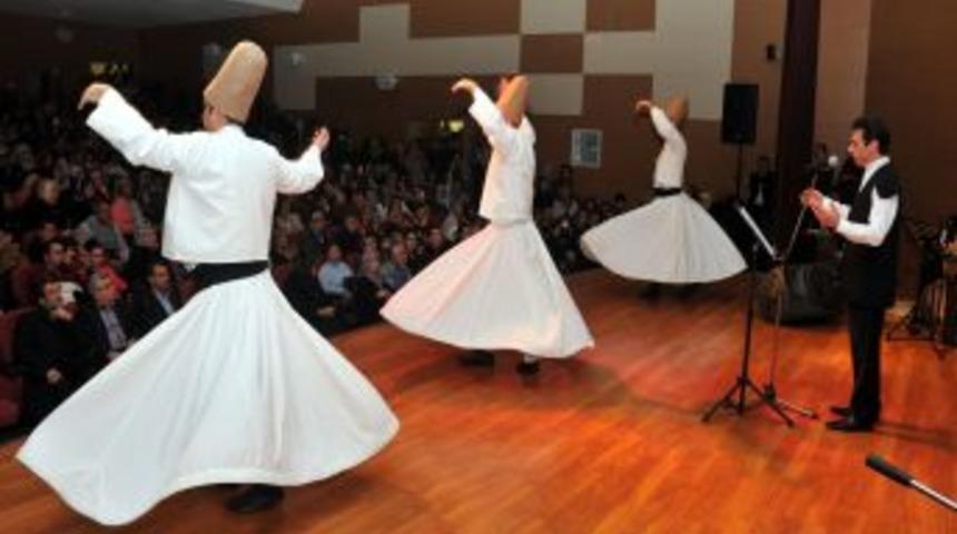 Mevlana Ke&ccedil;i&ouml;ren'de Anıldı