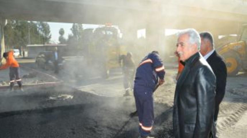 Zihni Aldırmaz, Y&uuml;reğir'deki &Ccedil;alışmaları Denetledi