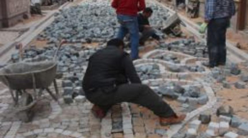 Hatuniye Mahallesi&rsquo;ne Nostaljik Kaldırım Taşı