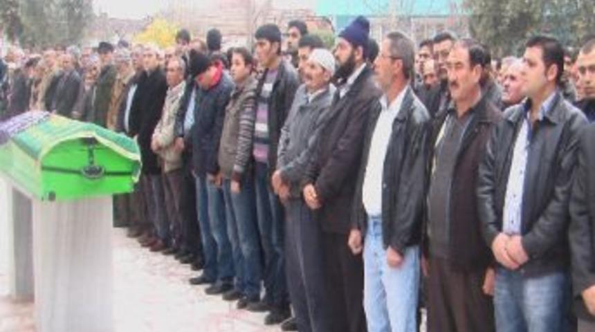 Alaşehir'de Kazada &Ouml;len Kadın İnfaz Koruma Memuru Toprağa Verildi