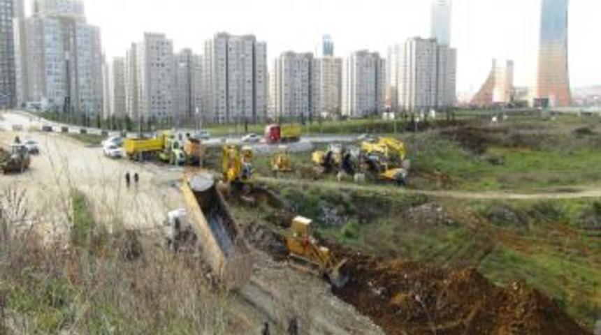İstanbul Finans Merkezi I&ccedil;in Ilk Kazma Vuruldu