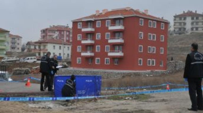&Ccedil;orum'da Yaşlı Adam Sokak Ortasında &Ouml;l&uuml; Bulundu