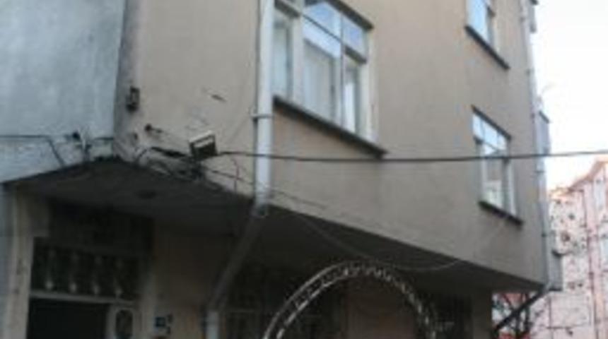 &Uuml;nye'de Yeni Yılın İlk Yangını